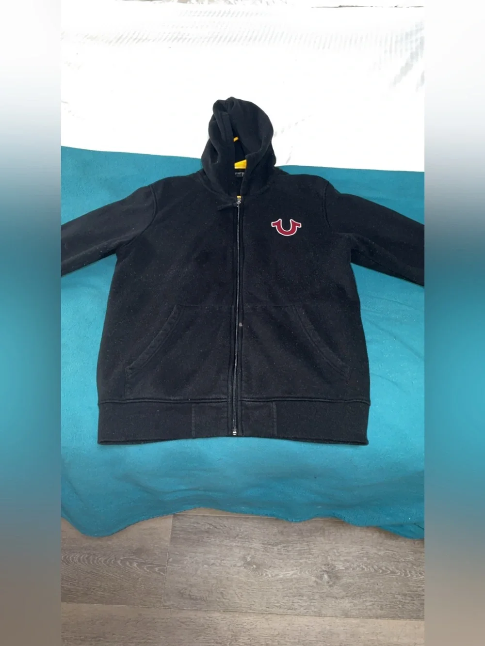 True Religion Men’s Medium Hoodie Black Red Full Zip Up Sweatshirt Jacket Logo